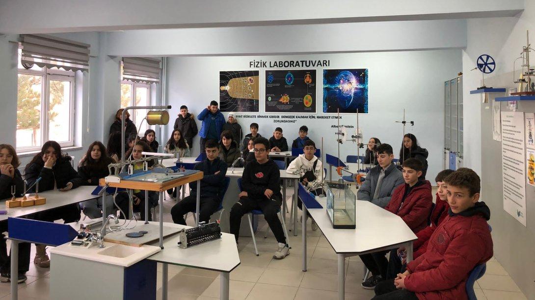  Çerkeş 80. Yıl Cumhuriyet Ortaokulu 8. Sınıf Öğrencileri Ankara'da Okul Gezisi Düzenledi
